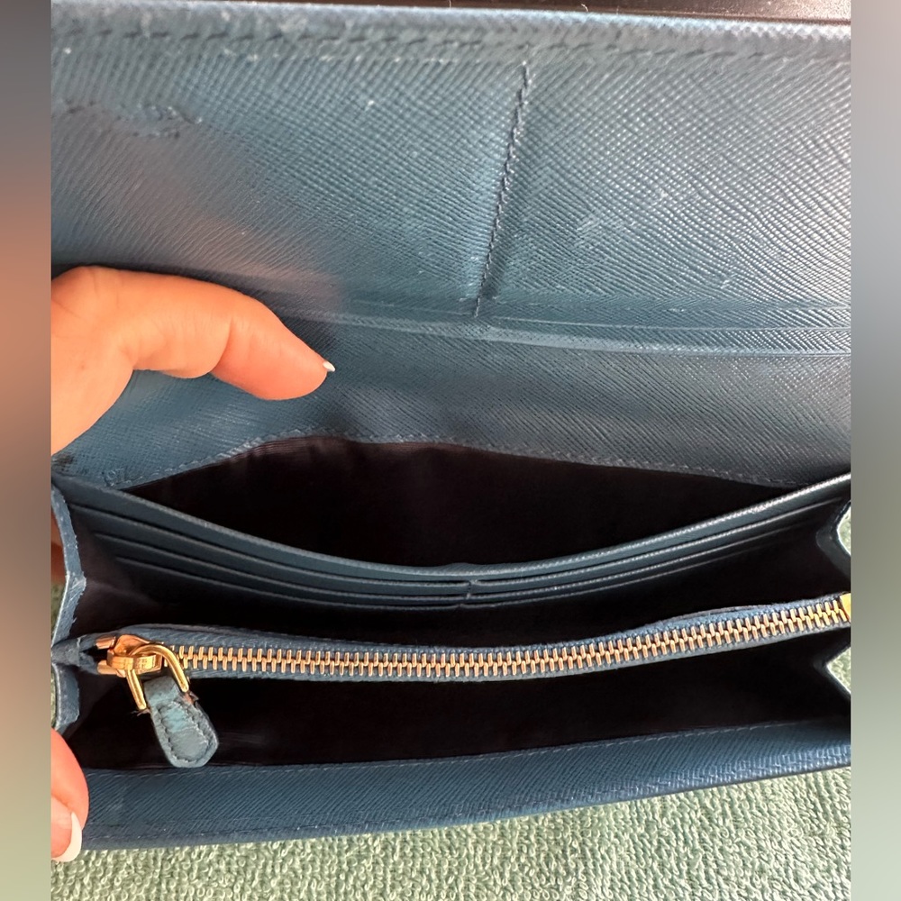 Authentic Prada Milano Wallet - Picture 4 of 11
